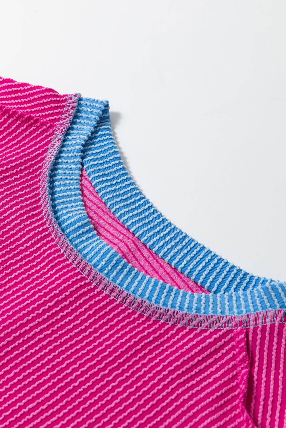 Textured Contrast Trim Round Neck T Shirt: Sky Blue / 75%Polyester+20%Viscose+5%Elastane / L