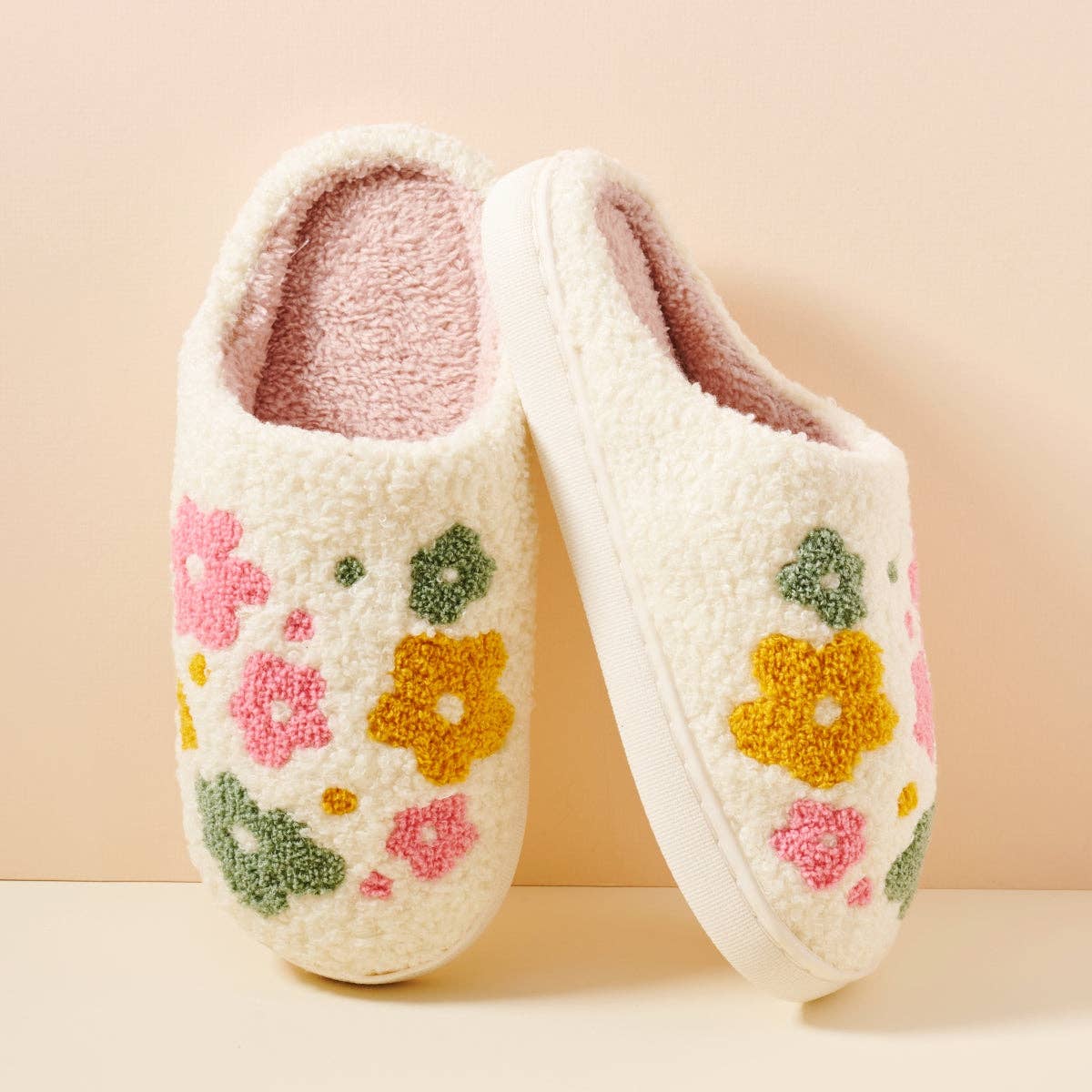 Flower Fuzzy Fleece Soft Slipper: IVORY / ONE