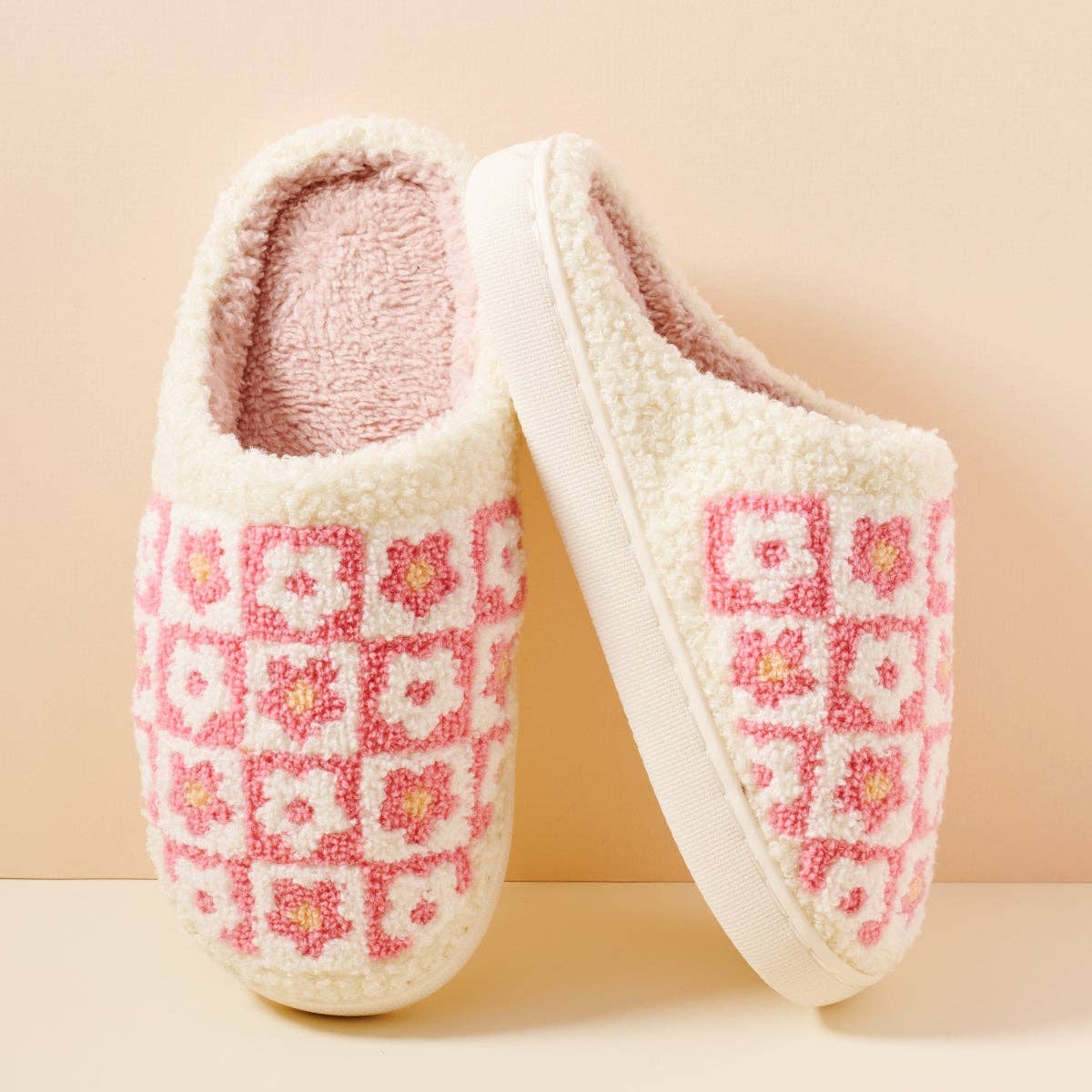 Flower Checker Fuzzy Fleece Soft Slipper: KHAKI / ONE(6)