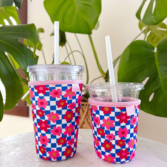 Coffee Cup Cover - Retro Bold Check - Iced Drink Sleeve: Small / 16oz